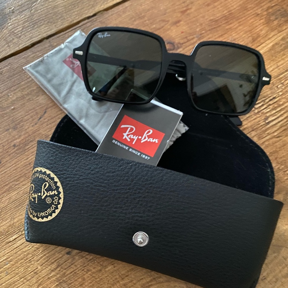 Ray-Ban New Classic Black Sunglasses